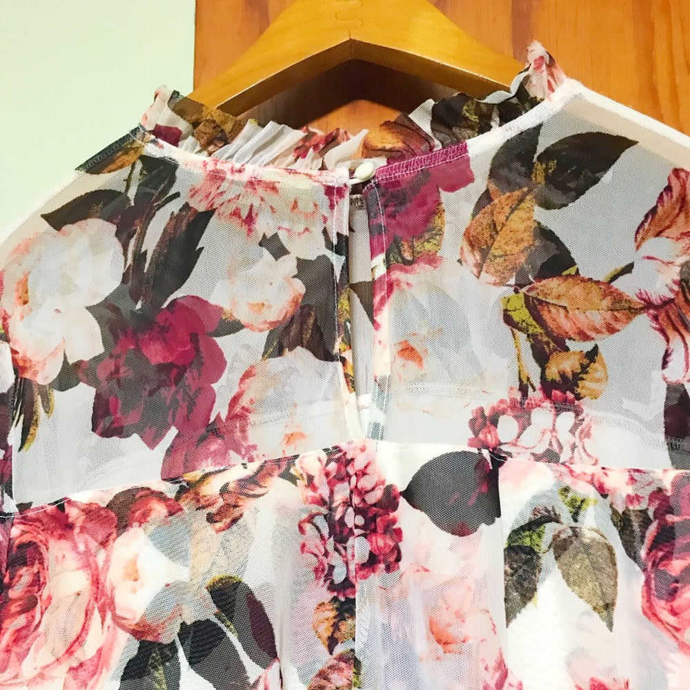 🍇 GORGEOUS TOP🍇 - Picture 7 of 8